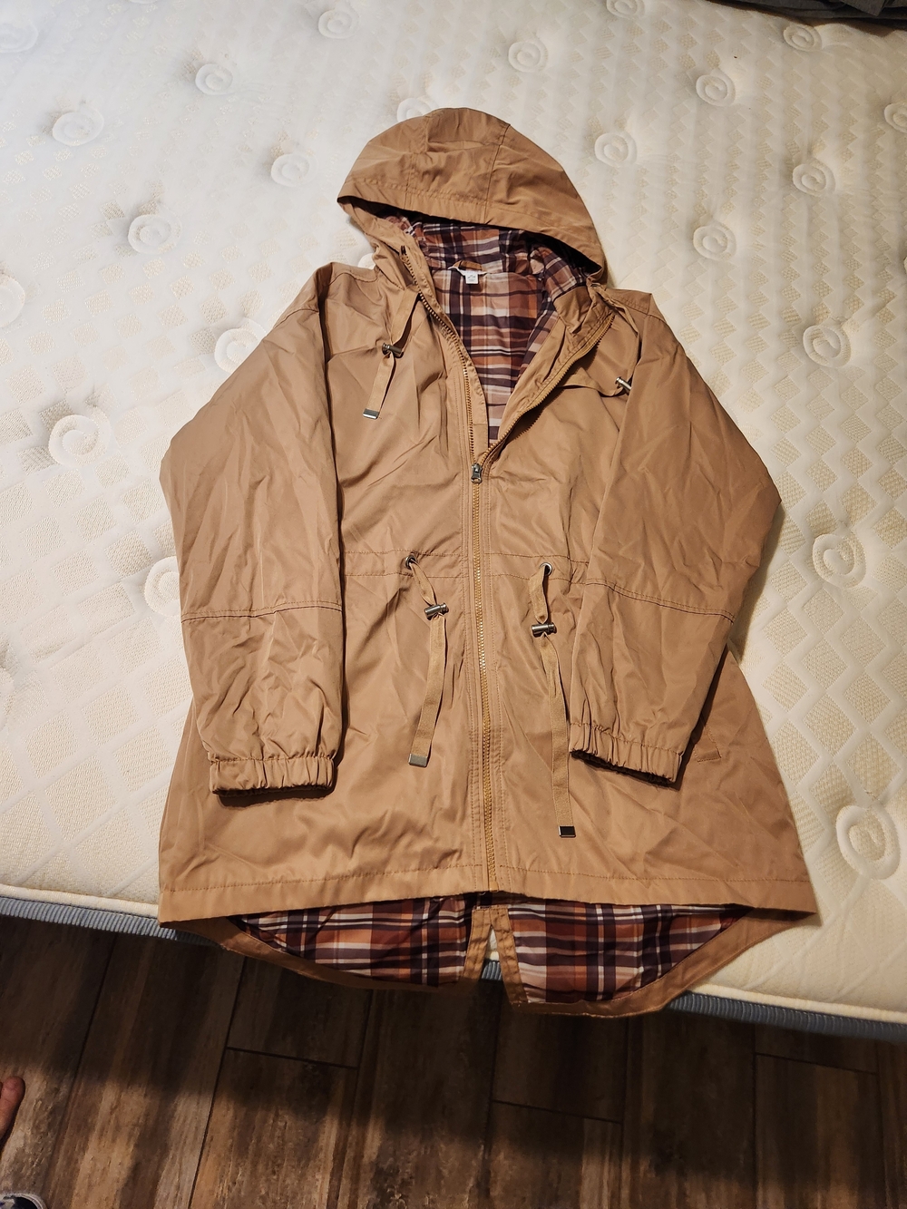Time & Tru Womens & Lightweight Anorak Rain Jacket with hood